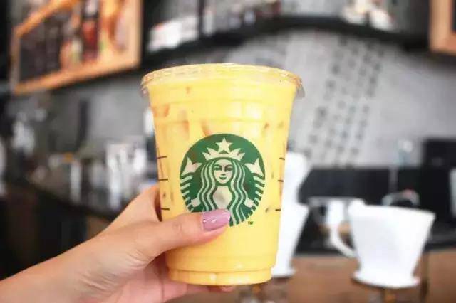 还只喝星冰乐呢 来尝试下星巴克的几款饮品吧 让你和其他人不一样