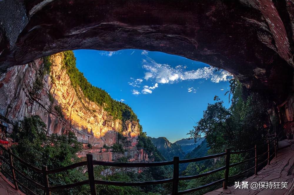 重庆十大著名旅游景点 重庆著名旅游胜地 重庆最有名的景区