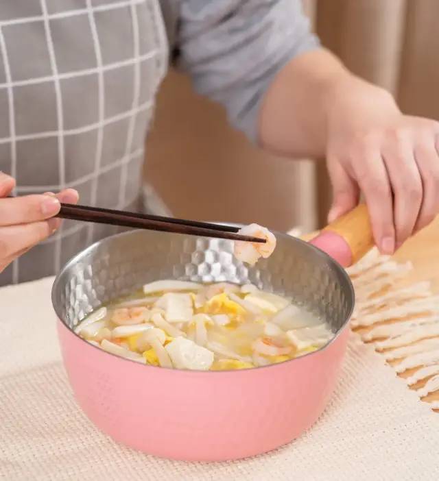 日本主妇家里人手一只的神田雪平锅，刷新你对料理锅子的认识