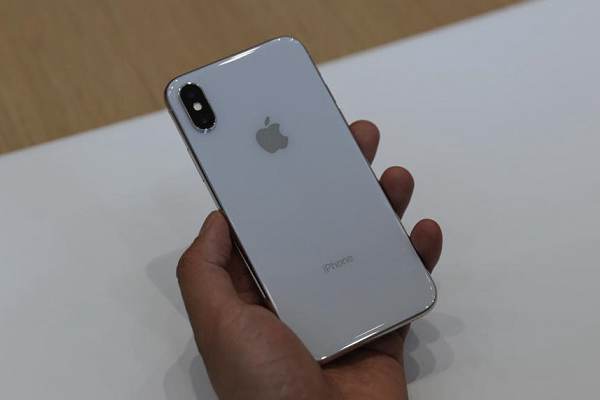 iPhone X配置如何？1分钟看懂iPhone X参数与颜值