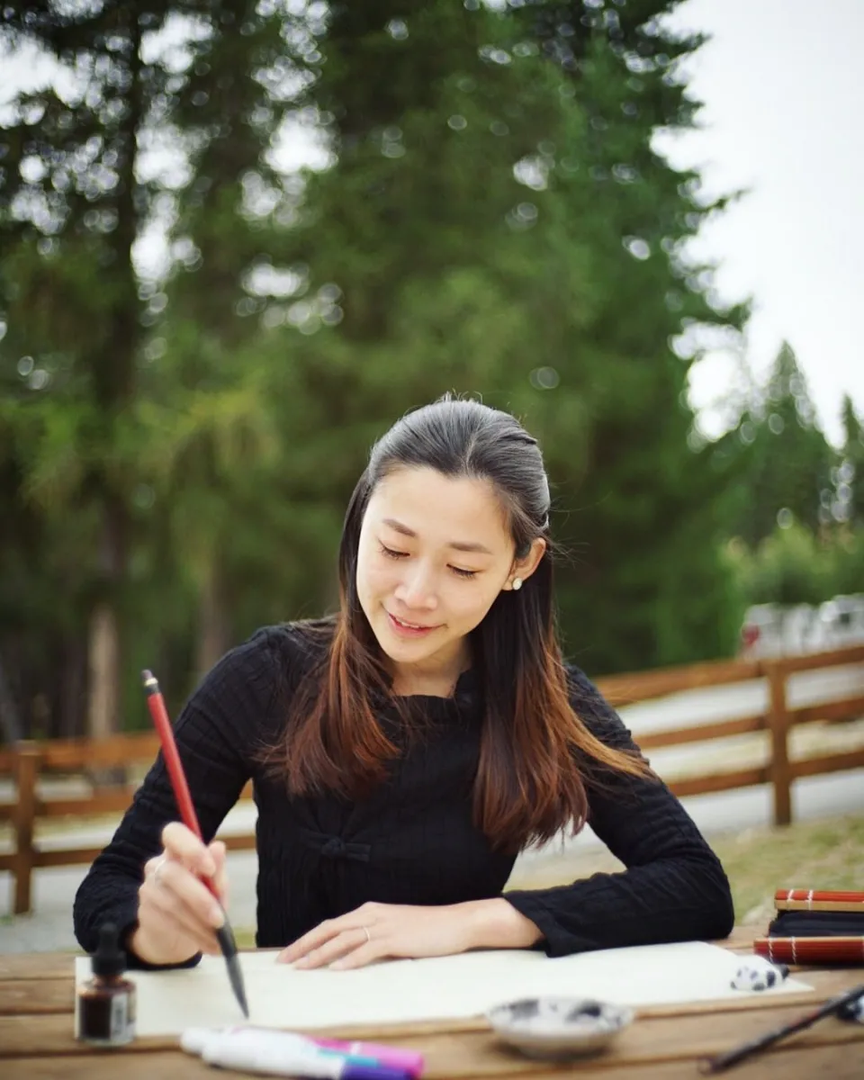 女生学书法，适合什么书体？