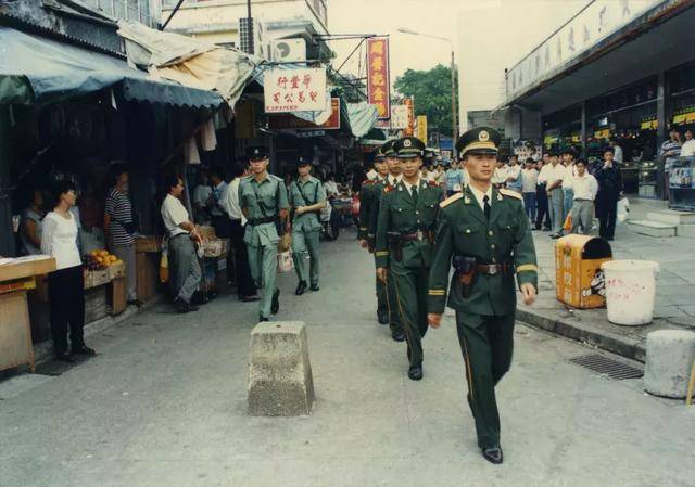 深圳为什么能在40年间从一个小渔村发展成国际大都市