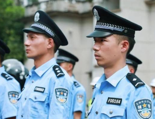 辅警与协警只有一字之差，福利待遇却相差很大，学生们选择需谨慎