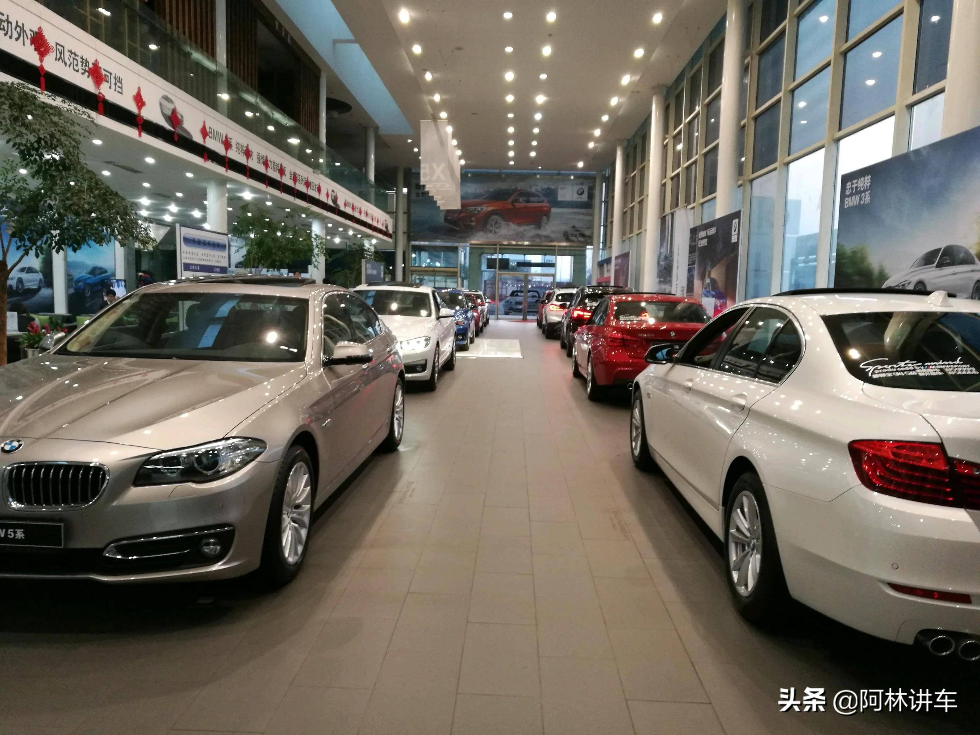 汽车4s店的定义是什么？保修期不去4s店保养会脱保吗？