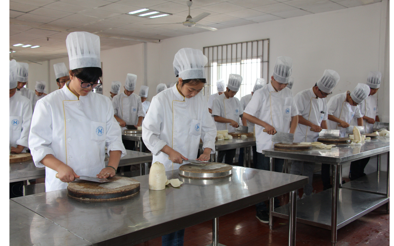 适合低学历学习的五大技术，就业前景好，不读大学的同学可以参考