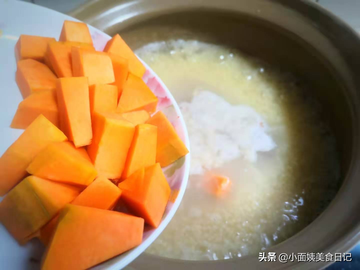 小米加这2种食材一起煮粥才真是“黄金搭配”，暖心养胃香浓美味