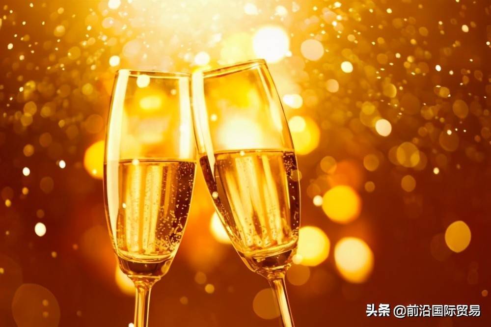 初识香槟酒和起泡酒的区别，香槟酒是葡萄酒吗？为什么那么贵？