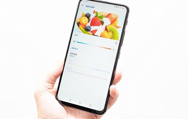 华硕ZenFone 6评测：翻转双摄令人惊艳