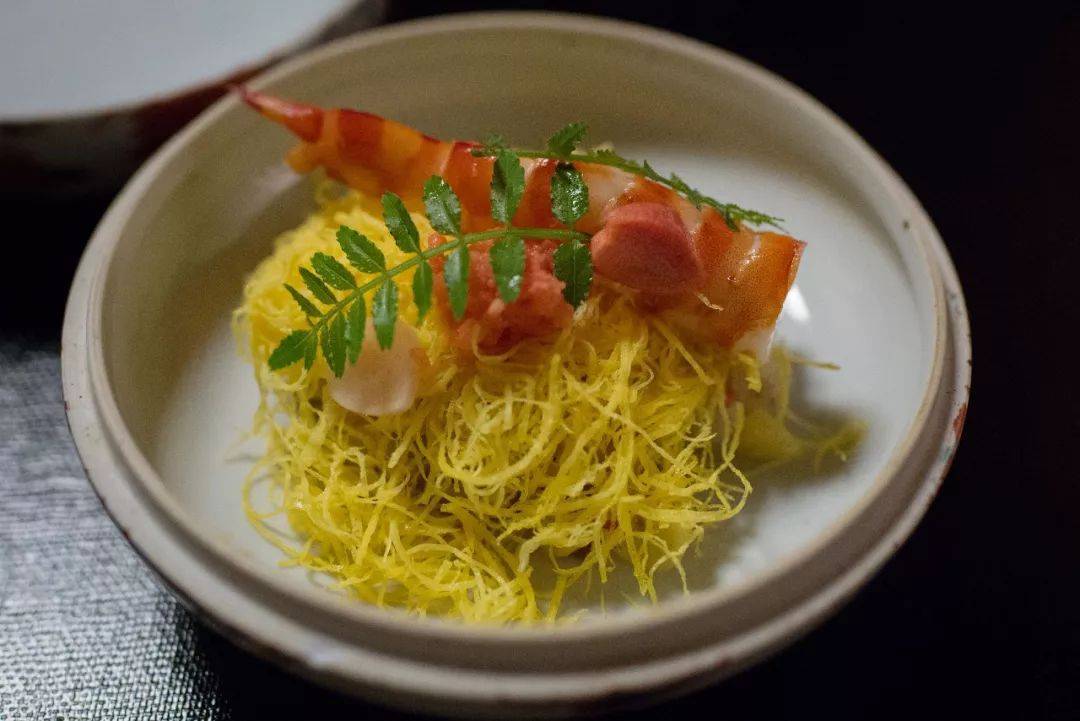 如何优雅地吃一顿日本传统高级料理？
