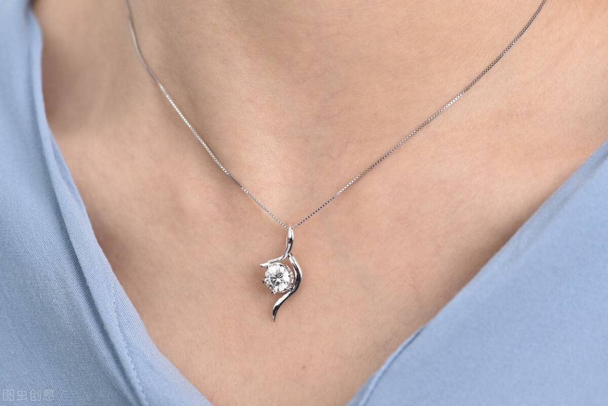 送女朋友项链什么牌子好