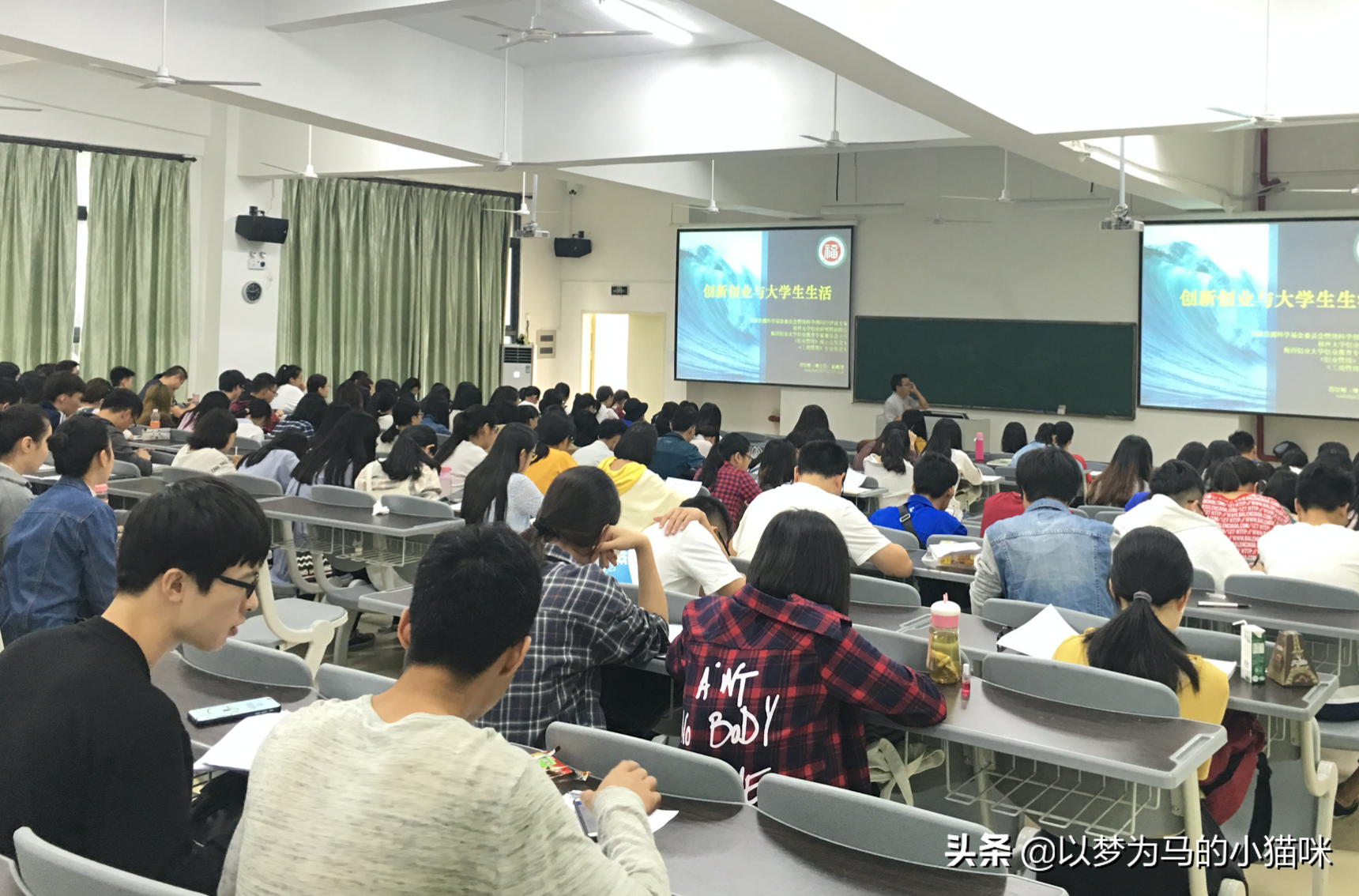 适合“考公务员”的7个大学专业，招录人数多，适合的岗位也不少