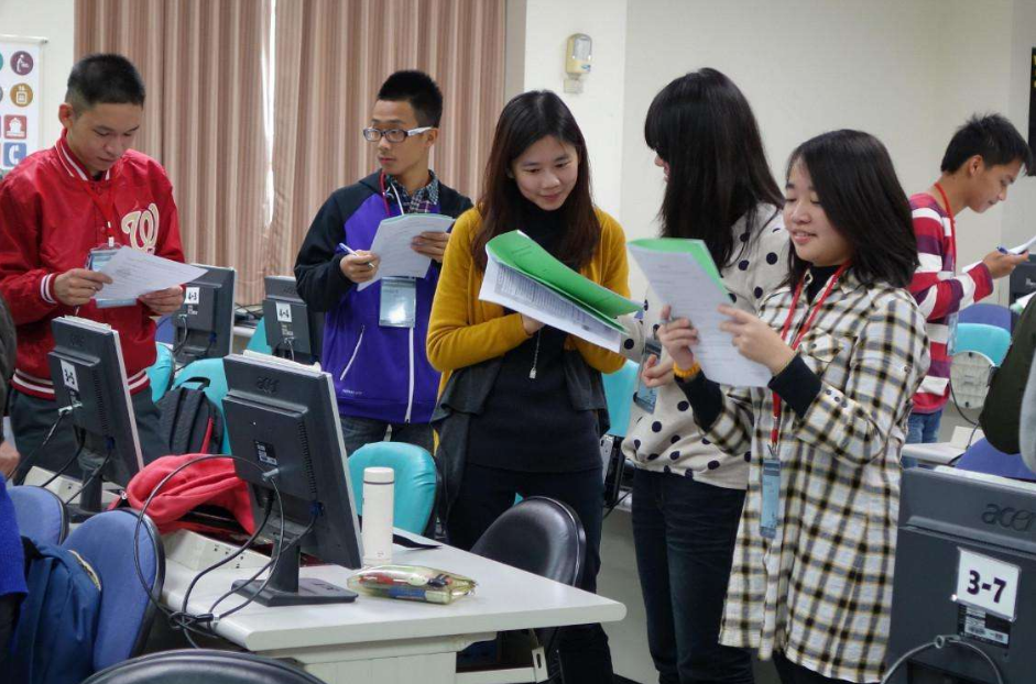 学霸也食“人间烟火”，只是方式更独特，这样的情书一般人看不懂