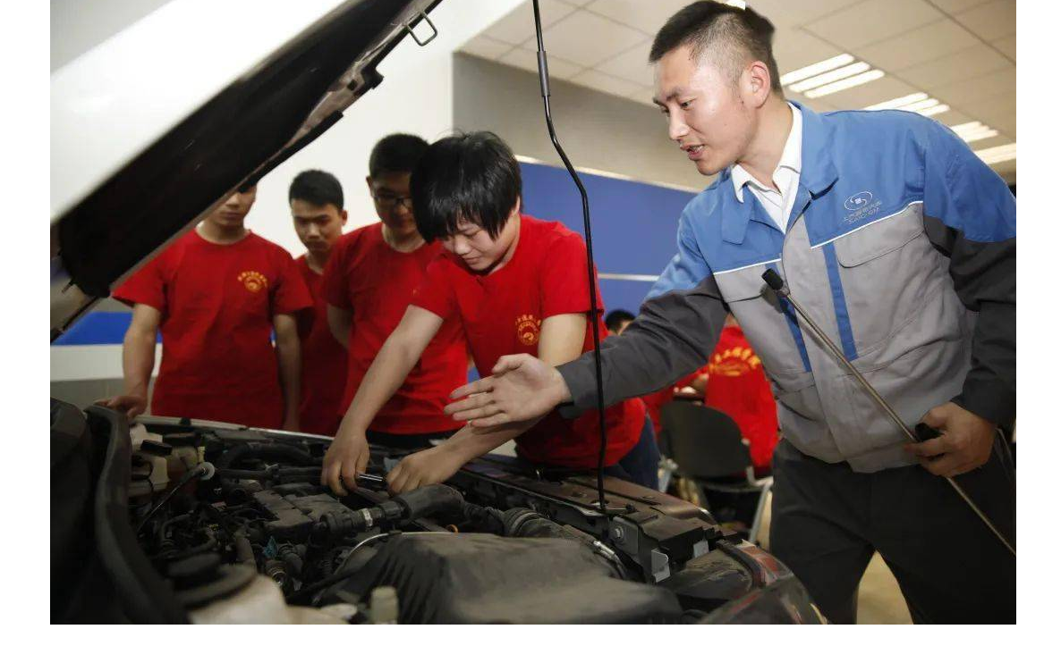 适合低学历学习的五大技术，就业前景好，不读大学的同学可以参考