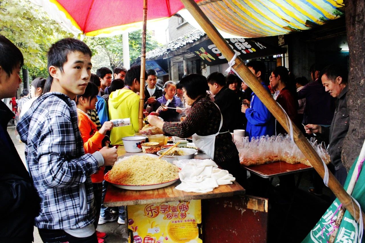 时代变了，赚钱思维也要变，这三种生意虽辛苦，但赚得不少