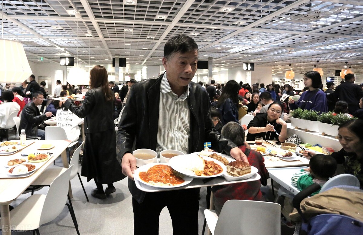 大学生创业开餐厅，推出“会员特权”，年赚77万，这赚钱模式高明