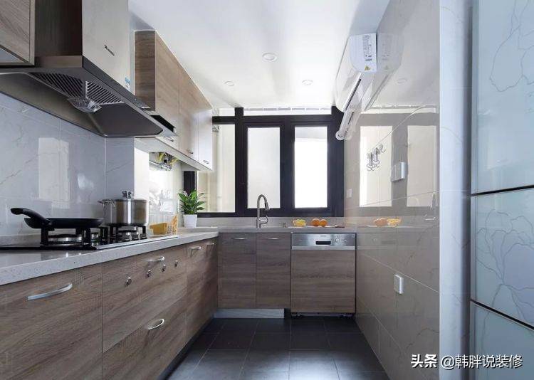 厨房凉霸真的管用吗？装过3套房才敢说实话：大家都想多了