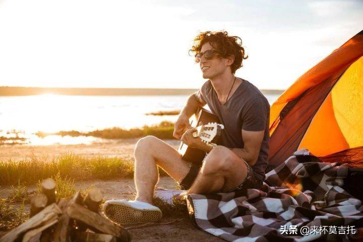 初学者吉他品牌推荐，暑假跟着节奏一起燥起来