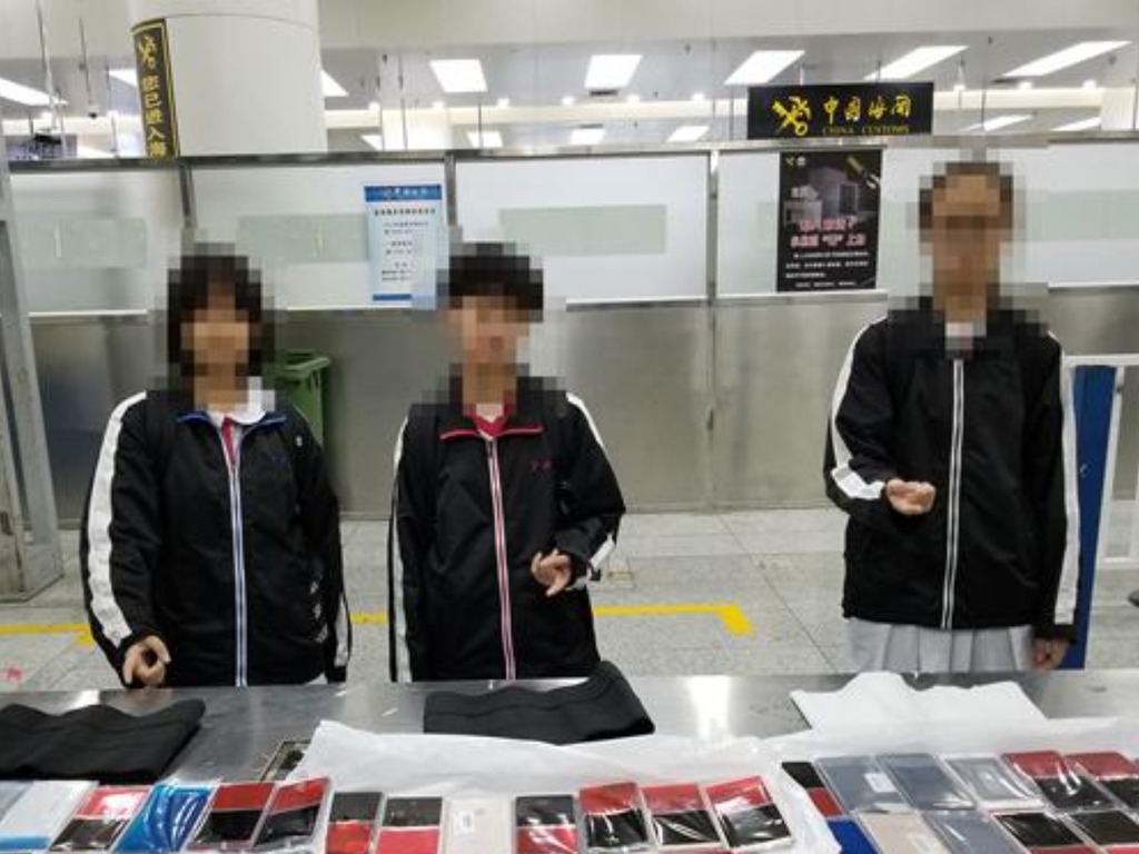 iPhone被宣布"完美破解"，"有锁机"两小时暴涨1500元，水货死灰复燃