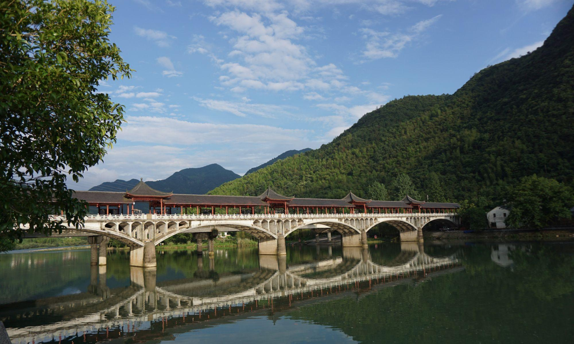 杭州富阳有一处小众旅游景点，夏天玩水冬天赏景，不收门票