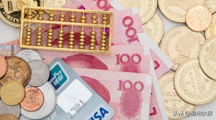 生肖鸡的人属相五行属金，他们积极乐观，为人直爽