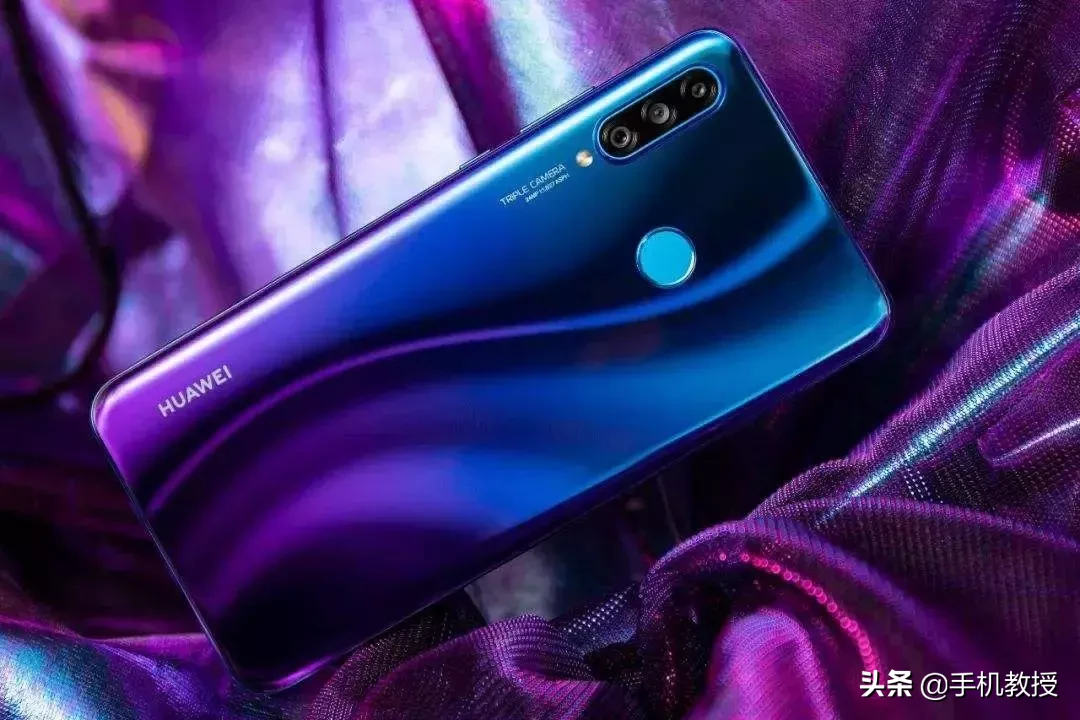 青春版手机为什么比标准版更便宜呢？原来是受这些原因影响了