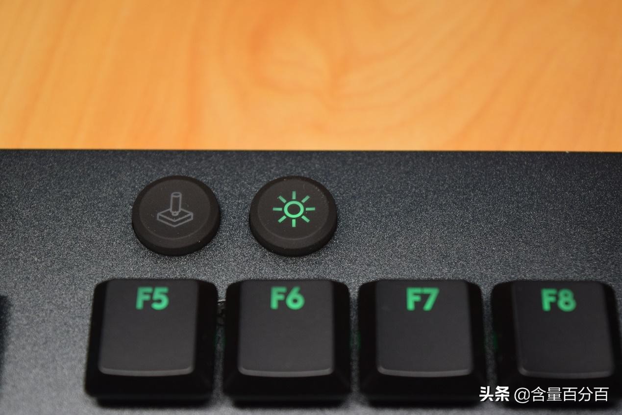 功能强大的炫光同步软件，游戏玩家专属的罗技三剑客体验点评