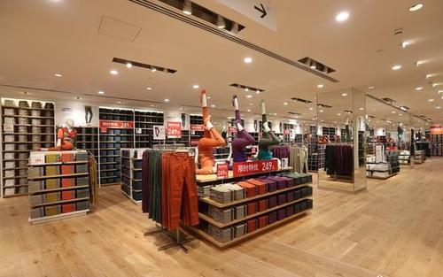 实体店+小程序组合运营秘籍：引流、转化、复购、裂变实操技巧