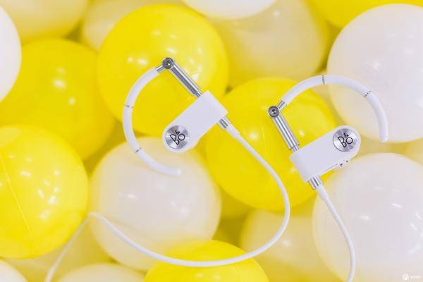 Beoplay Earset 蓝牙耳塞：经典的一次进化