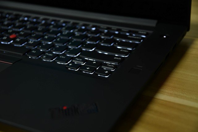 隐士还是猛士？ThinkPad X1隐士为设计师而来