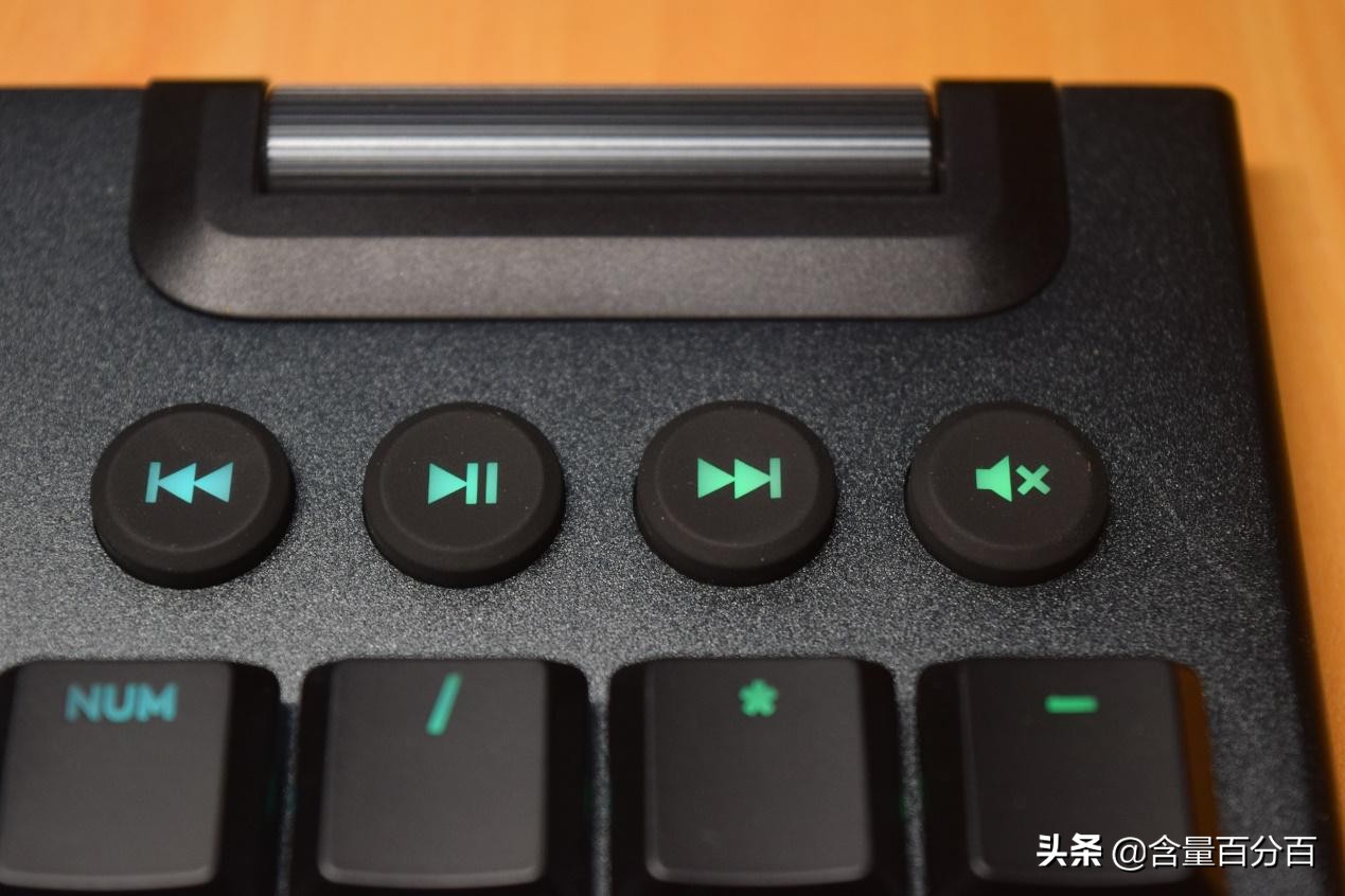 功能强大的炫光同步软件，游戏玩家专属的罗技三剑客体验点评