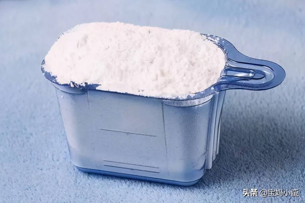 血渍不小心弄到衣服上，时间久了，难以清洗，该怎么办？