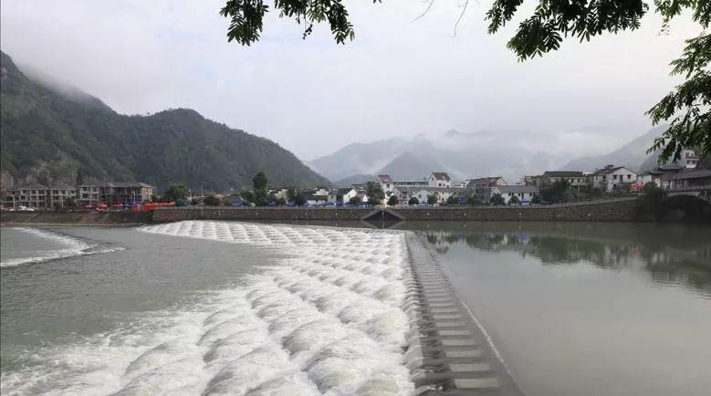 杭州富阳有一处小众旅游景点，夏天玩水冬天赏景，不收门票