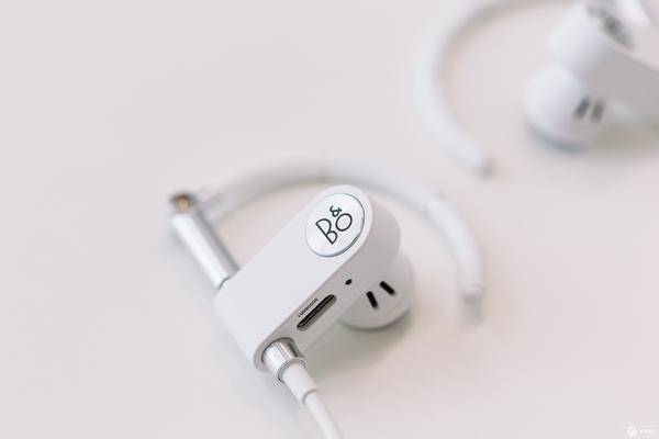 Beoplay Earset 蓝牙耳塞：经典的一次进化