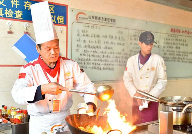 十几岁毕业去打工还是去学一门技术，学什么技术比较好