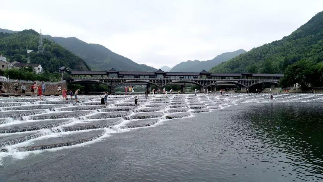 杭州富阳有一处小众旅游景点，夏天玩水冬天赏景，不收门票