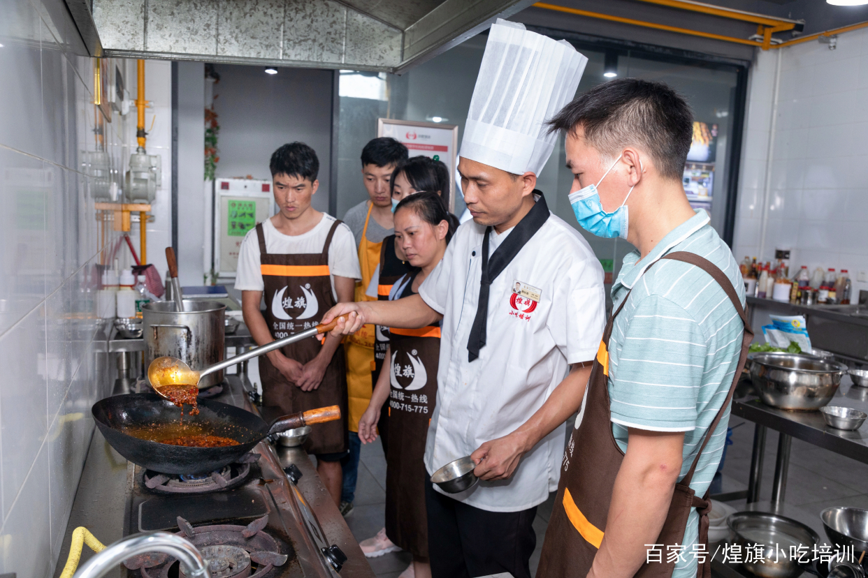 餐饮店铺租完以后如何筹备开业呢？