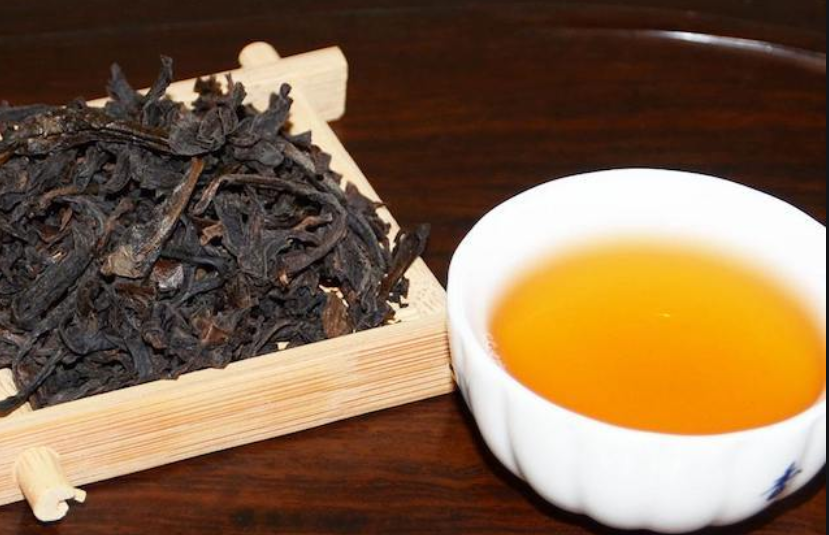 白茶、绿茶、红茶等大茶类，哪种最适合秋冬季节饮用？