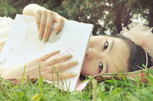 伤感爱情忧郁女生个性说说89句