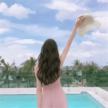 女生背影图片唯美长发2019最新 文艺女生朋友圈背