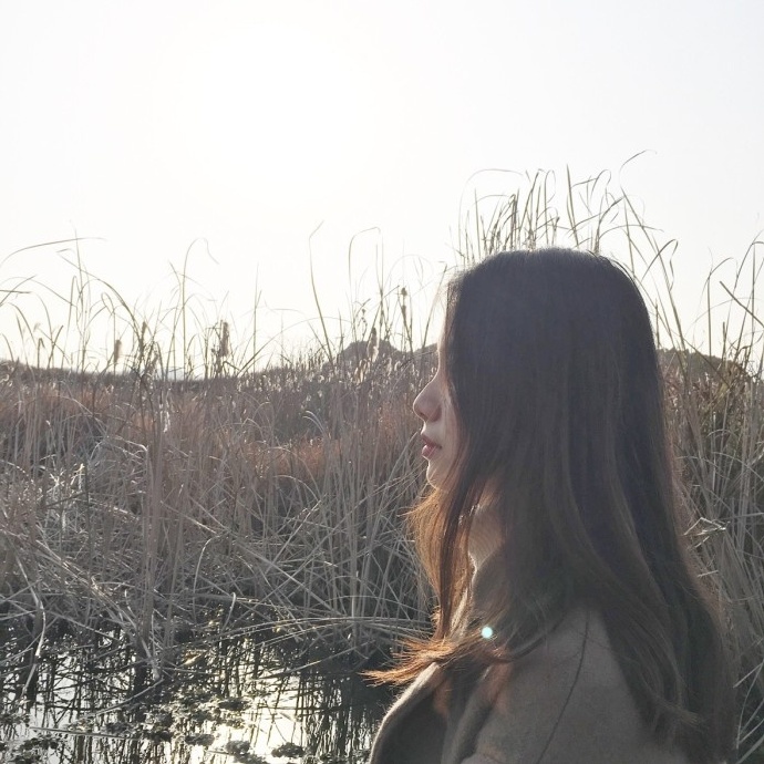 微信背影图片女生唯美伤感背影图片 你过得很好