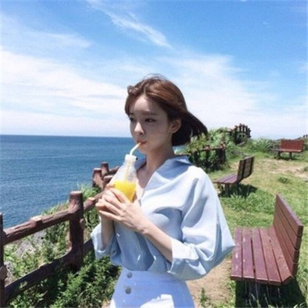 超漂亮的女生朋友圈背景图2019 唯美有气质的女生