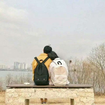 2019猪年情侣头像一对非主流个性 时间走的太快但