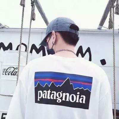 微信情侣个性头像两张一男一女 不喜热闹又怕孤