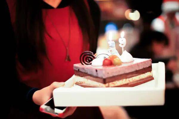 2021生日祝福语句简短唯美