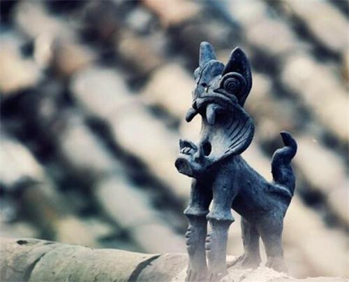 【八一】瓦猫（散文）