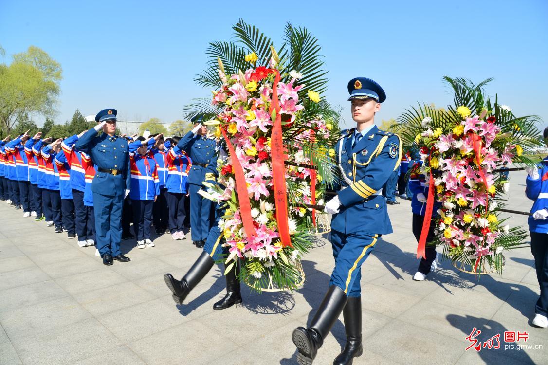 清明祭英烈寄语简短 清明网上祭英烈献花留言