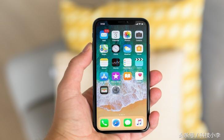 iPhoneX价格再度狂跌，256G版直降1700元，现在值得入手？
