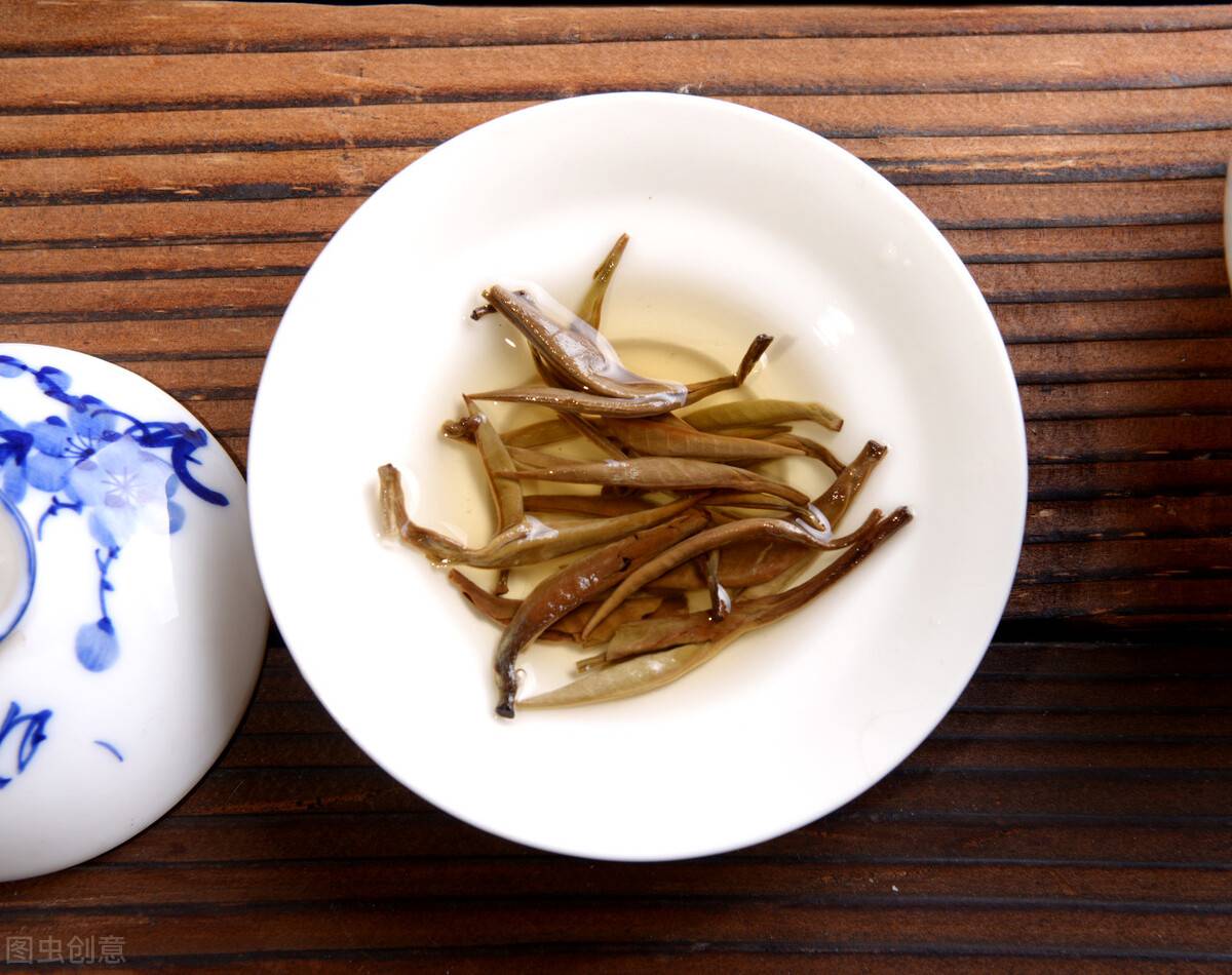 绿茶，红茶，白茶 你知道每个季节该喝什么茶吗？