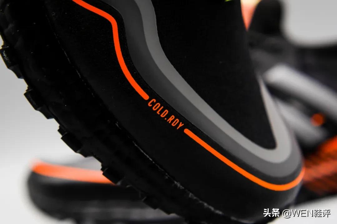 防水防滑还反光的跑鞋！GUARDPACK系列堪称冬季运动必选