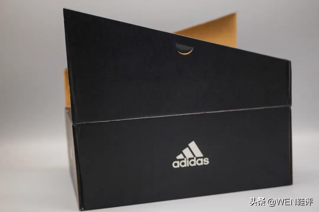 防水防滑还反光的跑鞋！GUARDPACK系列堪称冬季运动必选